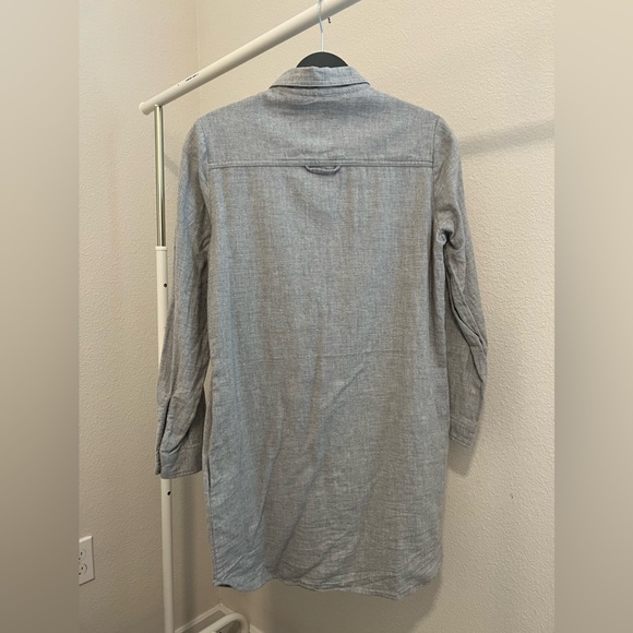 Mango Shirt dress in gray. Size 2/xs.Worn once. Perfect for fall season. - Picture 2 of 6